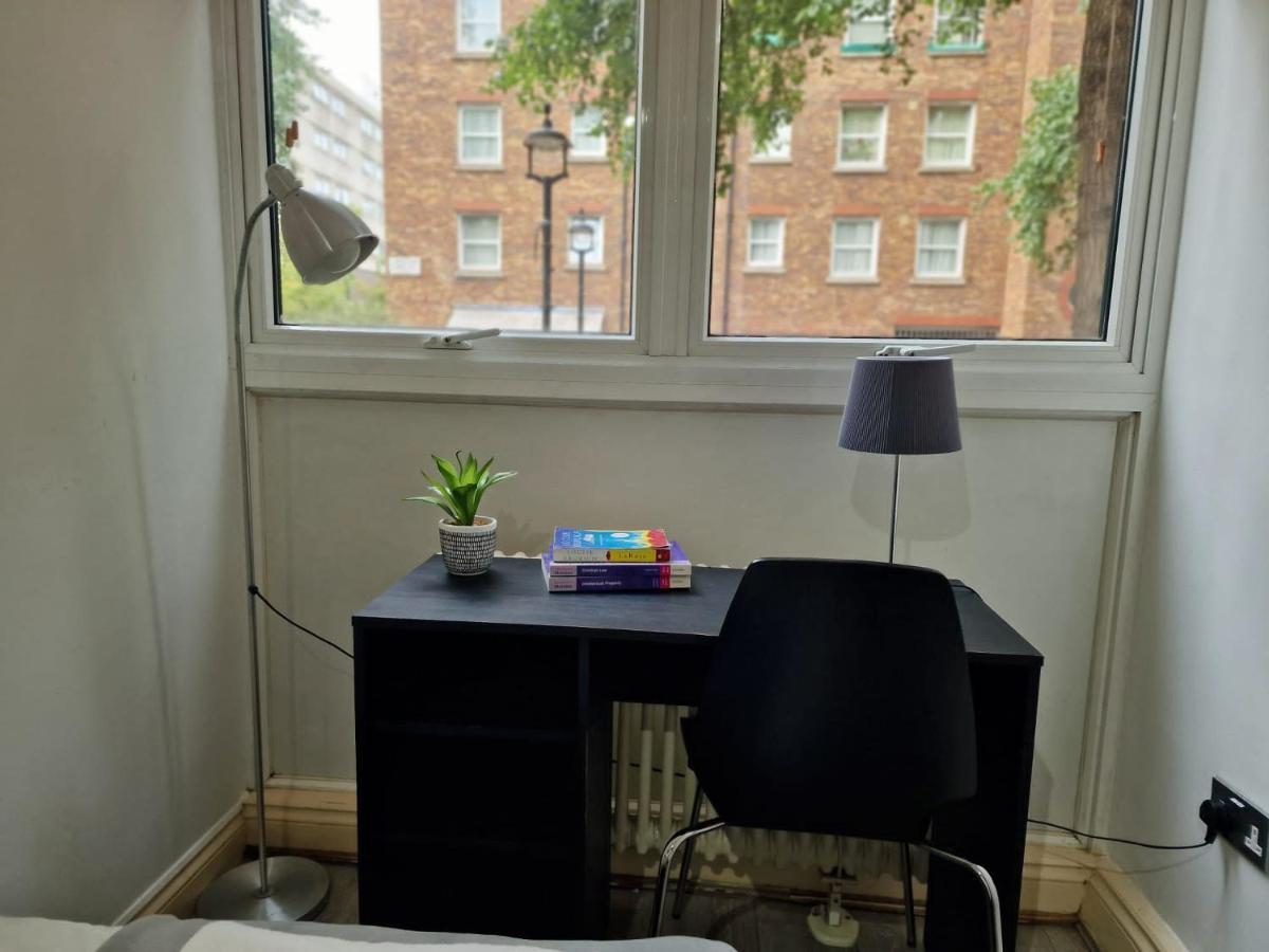 2 Bedrooms Flat In Great Location! Лондон Екстер'єр фото